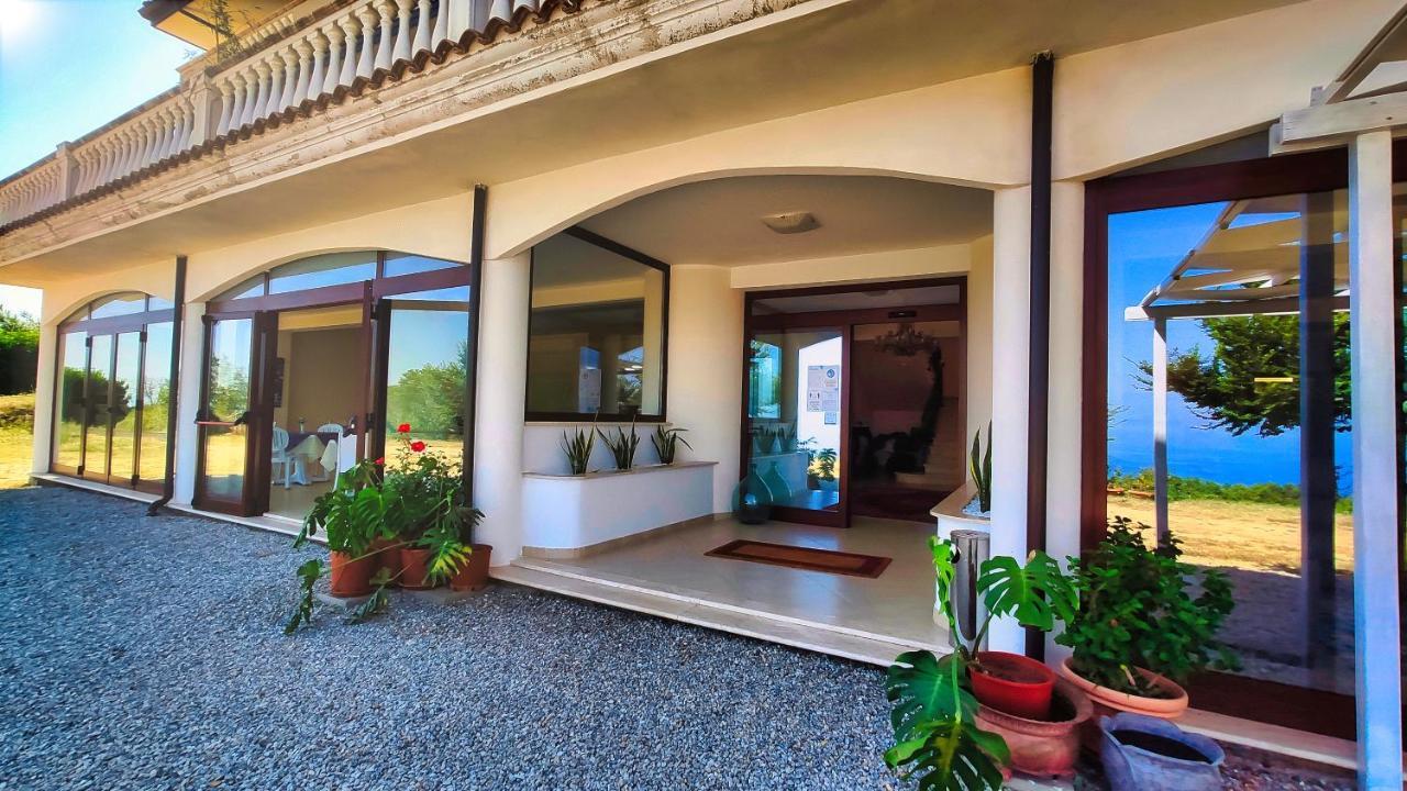 Готель Residenza Domus Aurea Tropea- Vista Mare Санта-Доменіка Екстер'єр фото