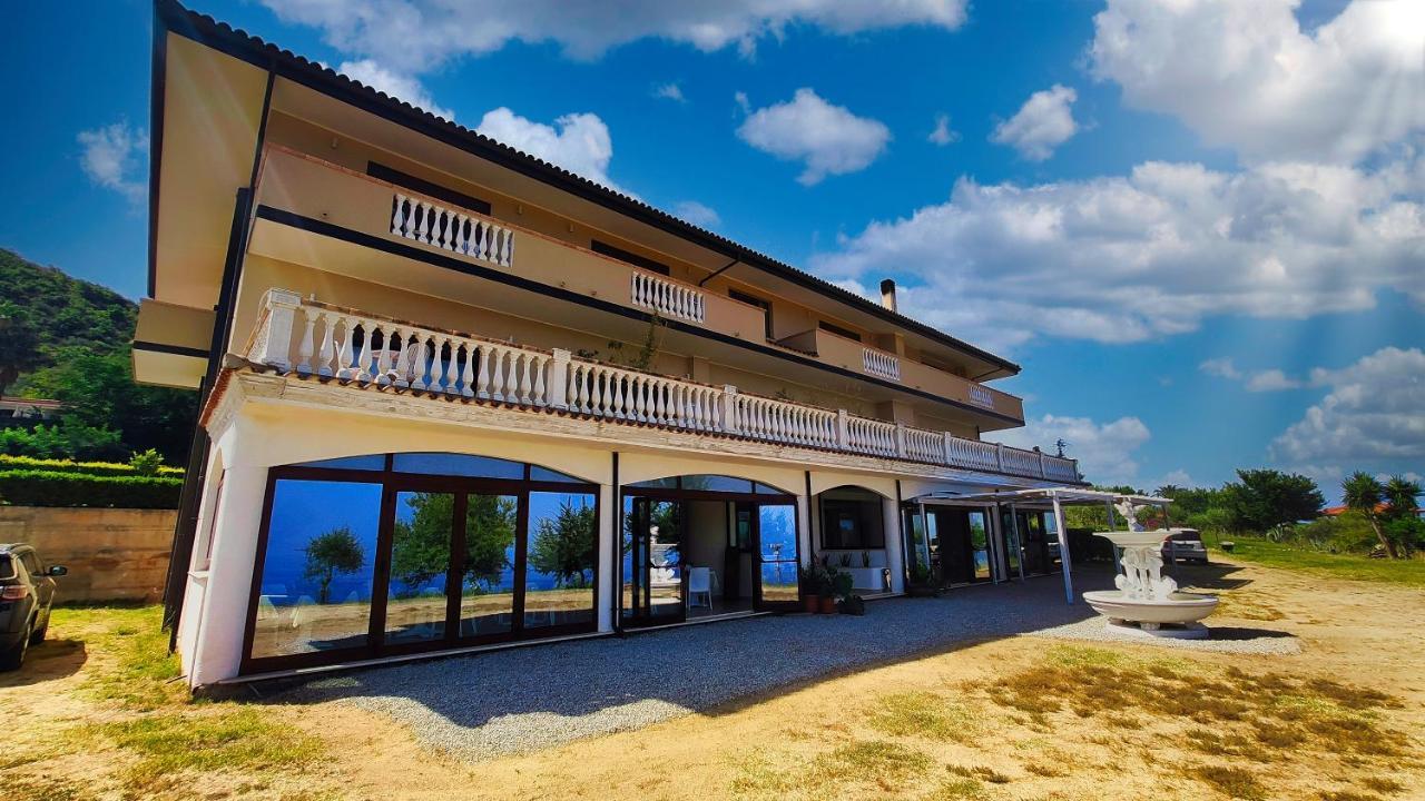 Готель Residenza Domus Aurea Tropea- Vista Mare Санта-Доменіка Екстер'єр фото
