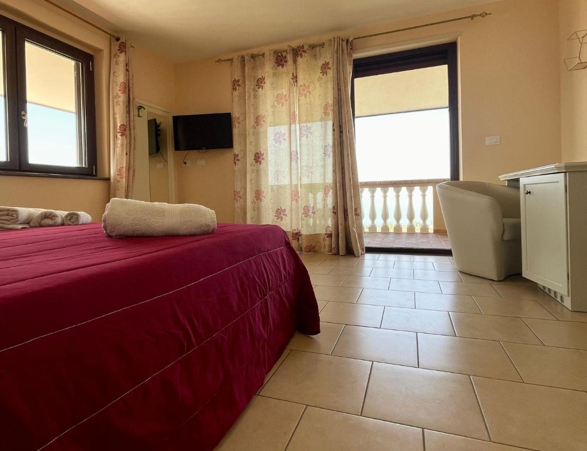 Готель Residenza Domus Aurea Tropea- Vista Mare Санта-Доменіка Екстер'єр фото