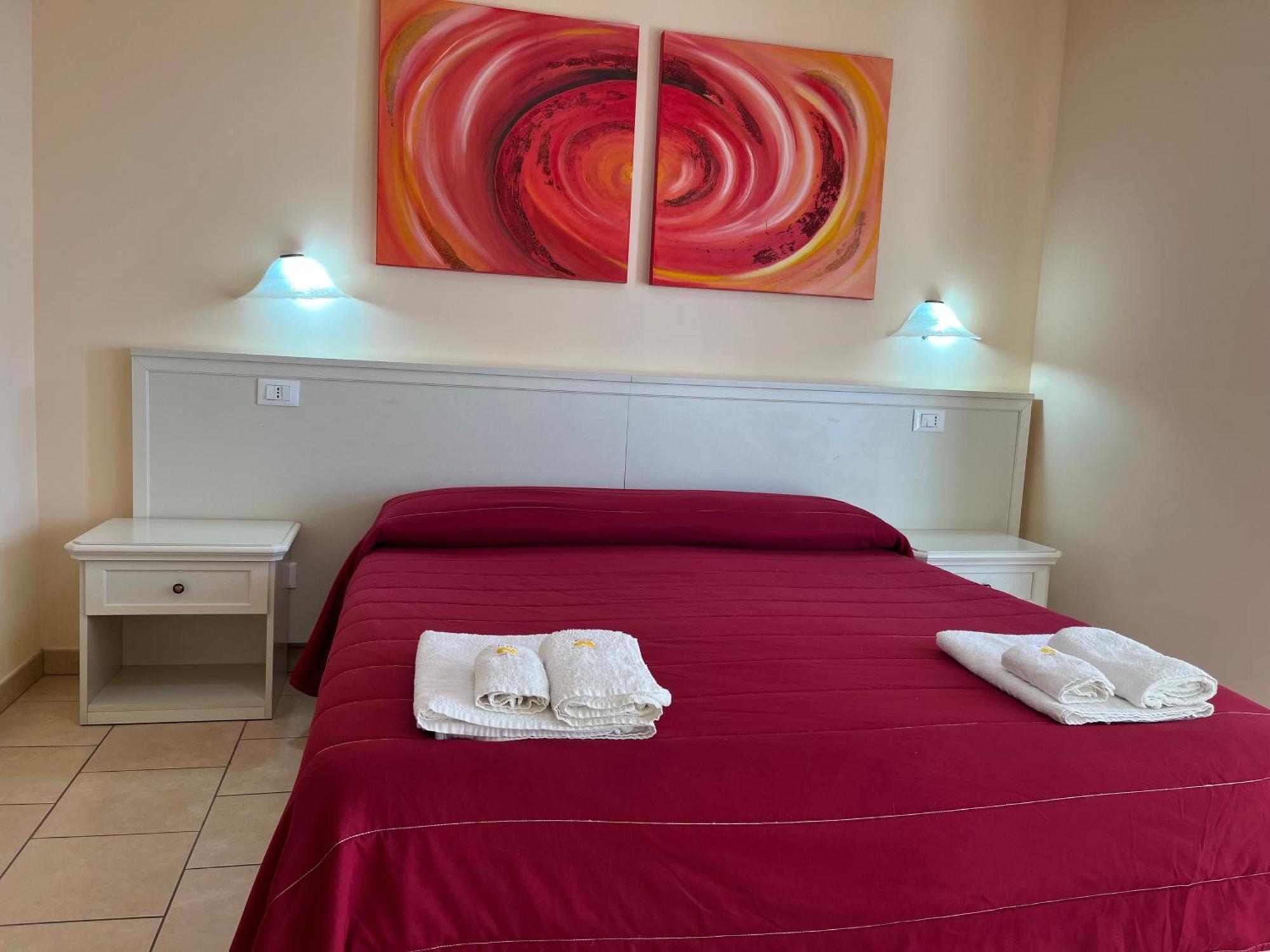 Готель Residenza Domus Aurea Tropea- Vista Mare Санта-Доменіка Екстер'єр фото