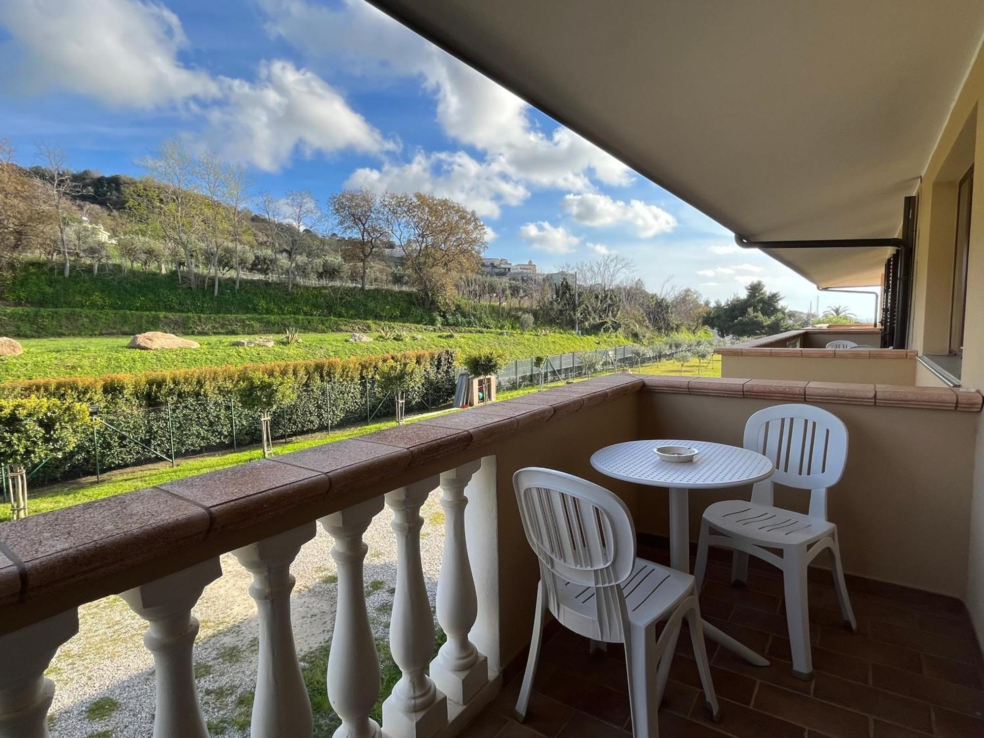Готель Residenza Domus Aurea Tropea- Vista Mare Санта-Доменіка Екстер'єр фото